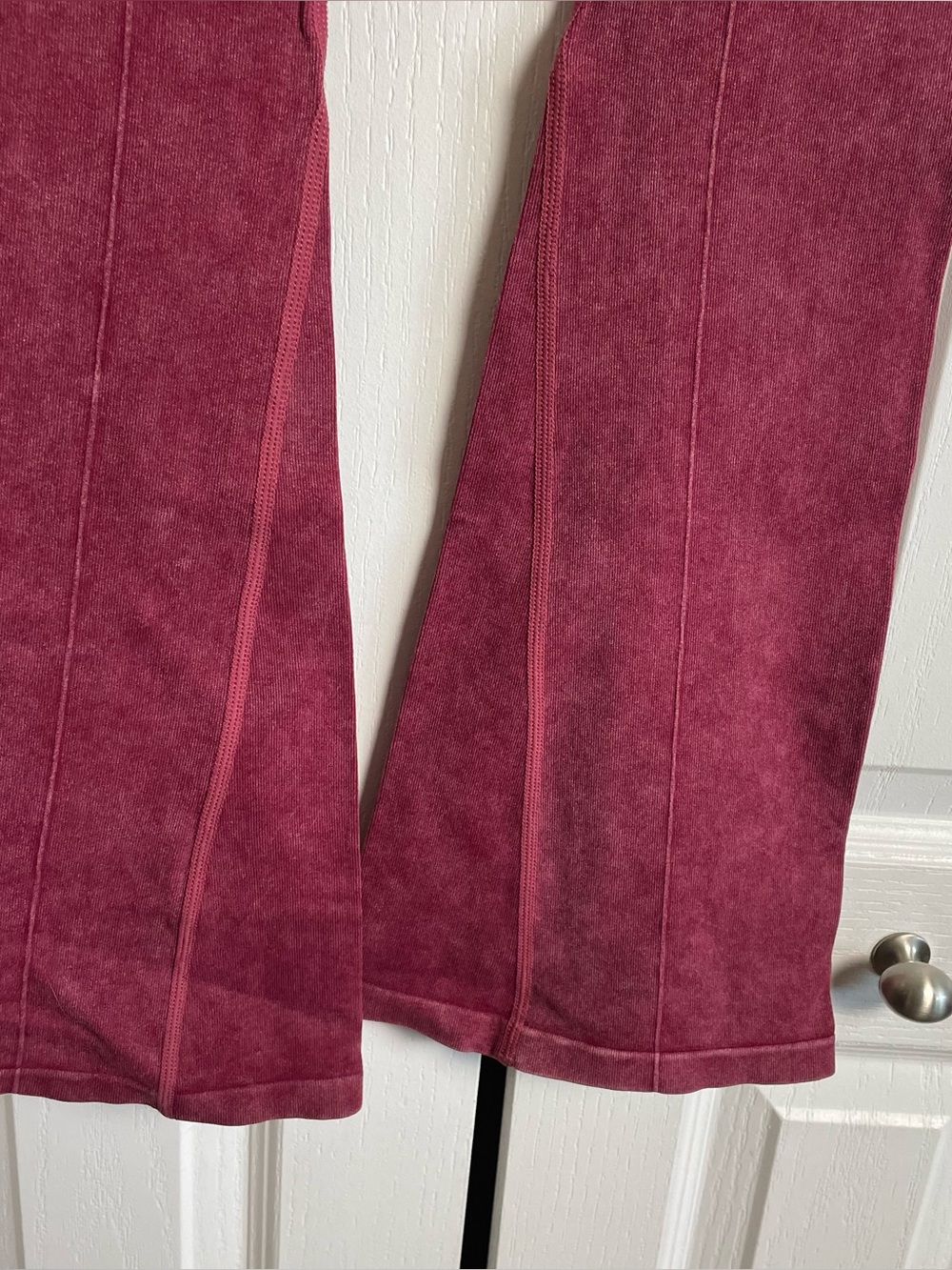 No Boundaries Flare Seamless Leggings Scoop Cropped Tank Top Women's XS Burgundy - Picture 6 of 14